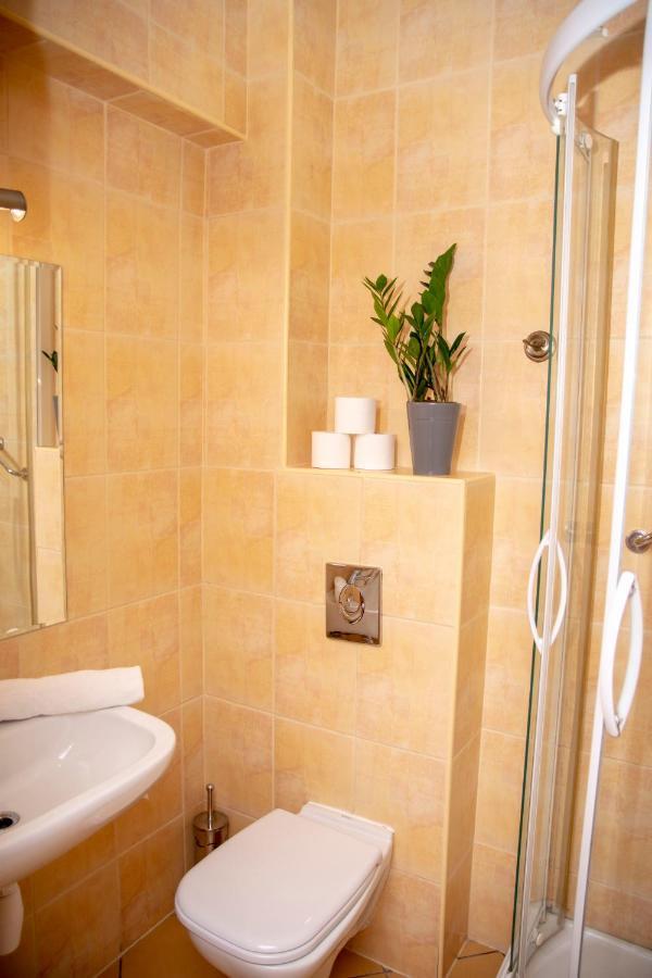 Weranda Rooms Tychy Buitenkant foto