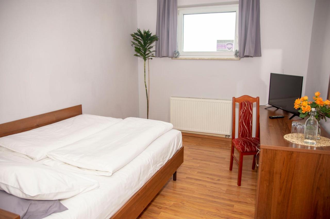 Weranda Rooms Tychy Buitenkant foto